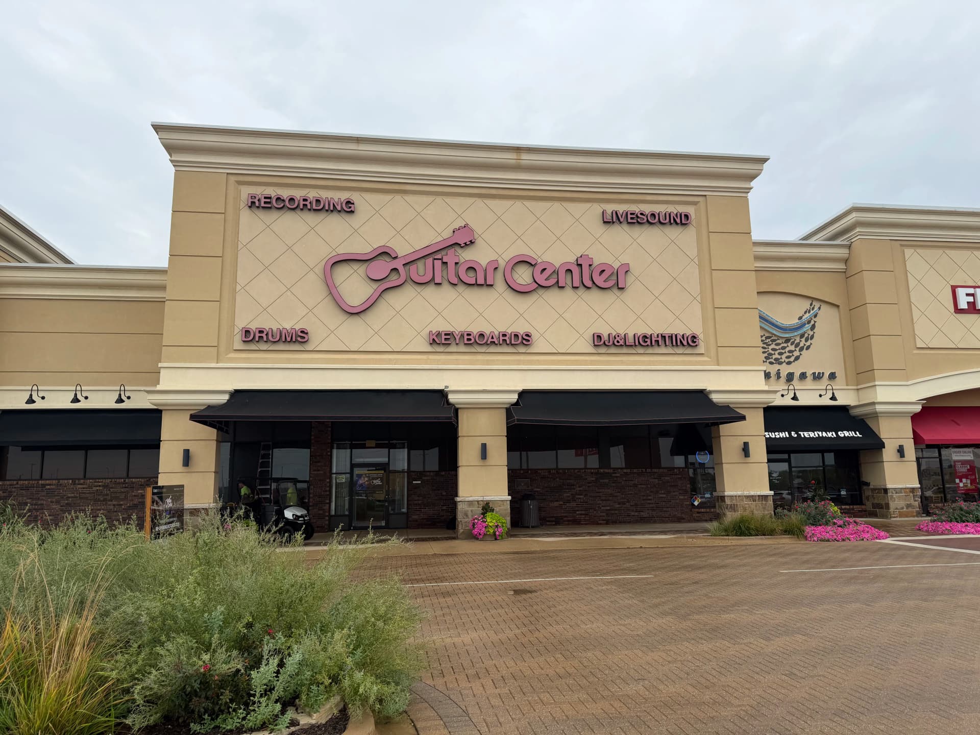 Full Electrical Buildout for Guitar Center in Peoria image